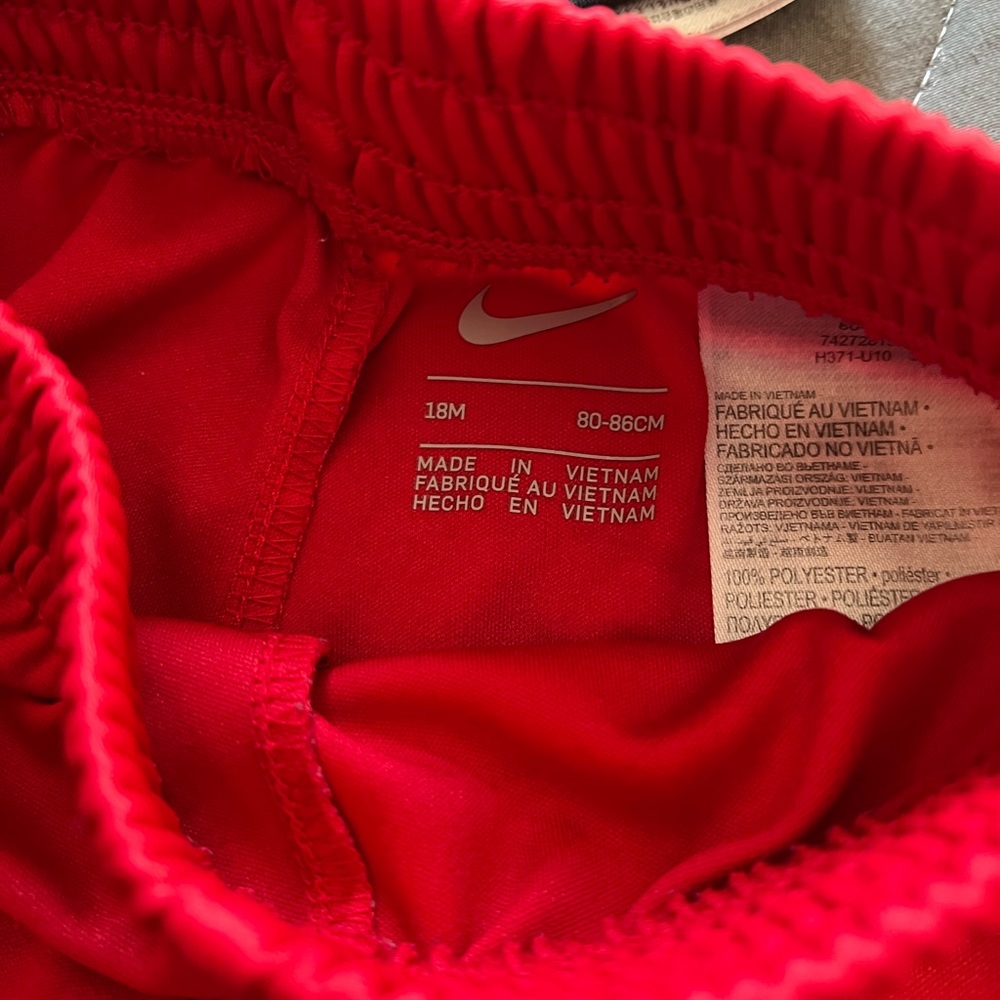 Nike Dri-Fit Short Set - Picture 4 of 5